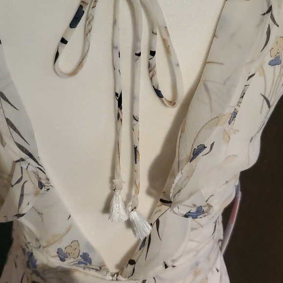 Sleevless floral dress 👗💐 - Picture 5 of 7